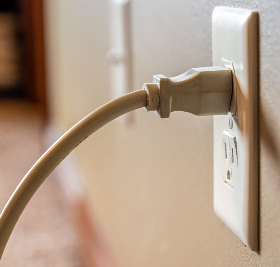 how to wire an outlet to keep home safe